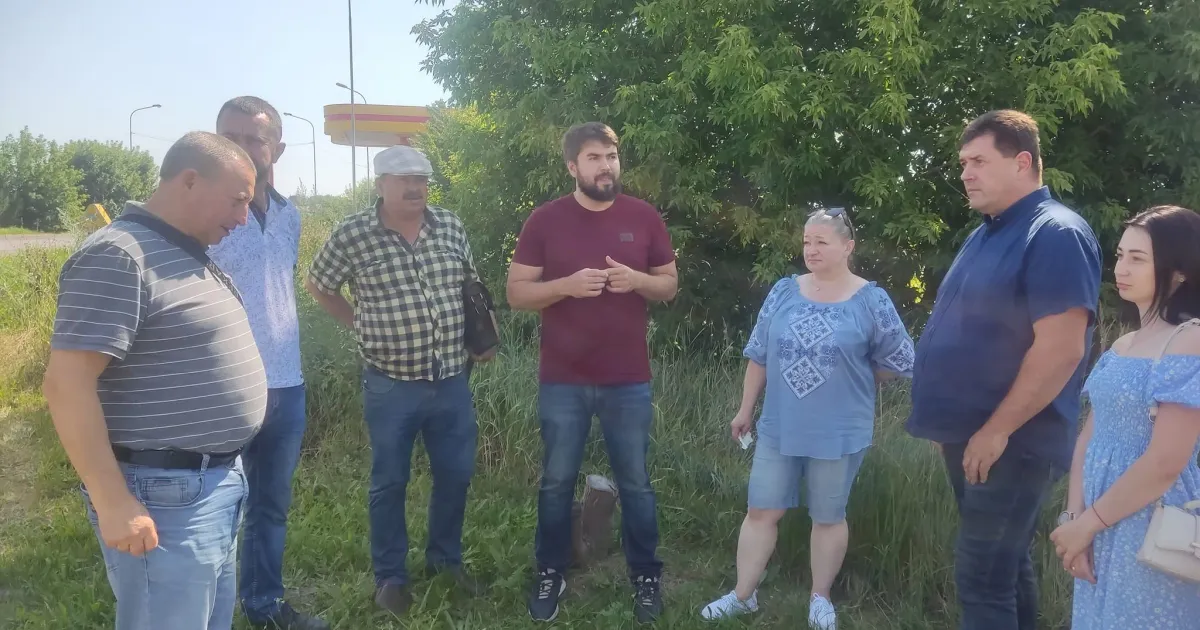 Фото - Слобожанська селищна рада Екстрена нарада в Слобожанській громаді: заходи проти сарани застосують уже сьогодні на порталі Gromada Group