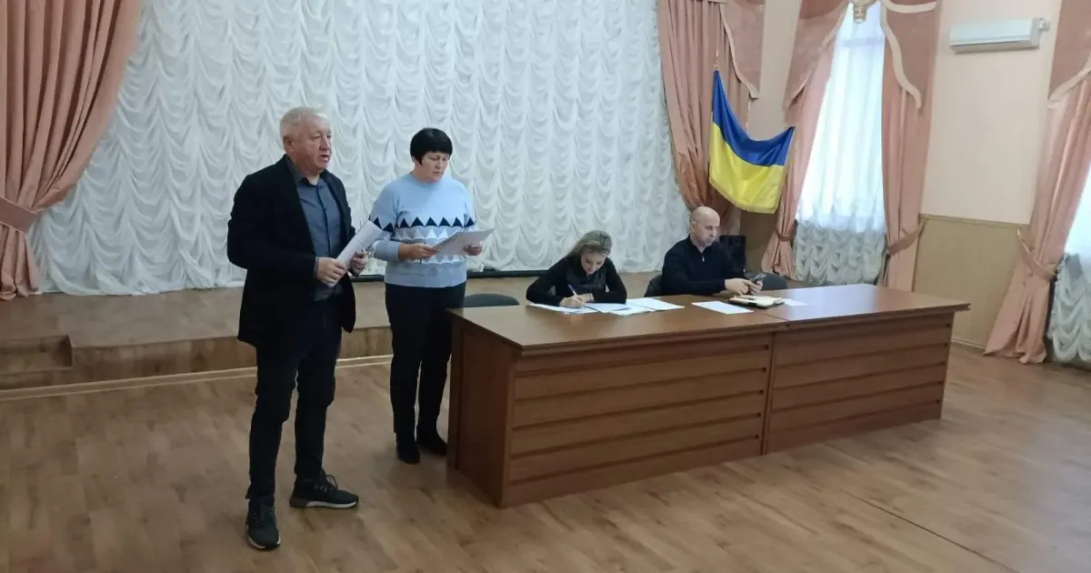 Фото - Слобожанська селищна рада 8 грудня відбулася позачергова, ХLV сесія VІІІ скликання Слобожанської селищної ради, під час якої депутати внесли зміни до бюджету, виділивши кошти на оборонні потреби