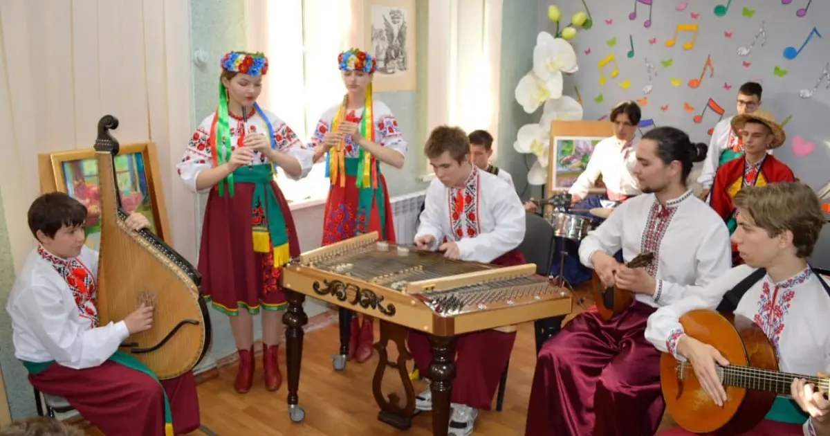 Фото: Слобожанська школа мистецтв Ансамбль «Весняночка» зі Слобожанського — переможець конкурсу «Арт-Домінанта» на порталі Gromada Group