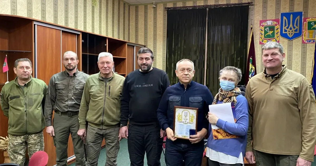 Фото - Чугуївська районна військова адміністрація Відзнаку отримали дев’ятеро громадських діячів Чугуївщини — керівники аграрних підприємств, викладач вишу, приватний підприємець, військовий капелан, представники органу виконавчої влади та громадського сектору